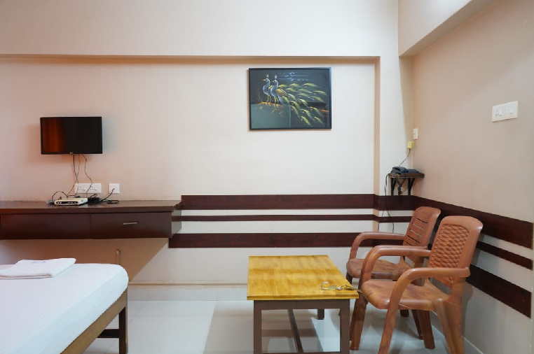 Sangeetha Tourist Home | DUPLEX ROOM AC